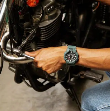 GA-010-2AER - CASIO G-SHOCK Mod. NEW RUGGED BASIC Analog-Digital 10-Year Battery