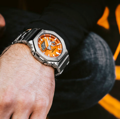 GM-2110D-4AER - CASIO G-SHOCK Mod. OAK G-STEEL VIVID ORANGE